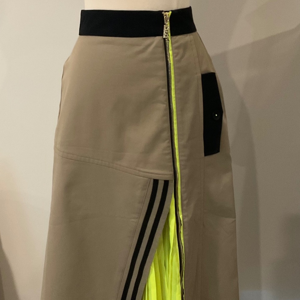 P.E NATION PROPEL SKIRT. SIZE: XS, BROWN/NEON YELLOW. - Picture 1 of 14